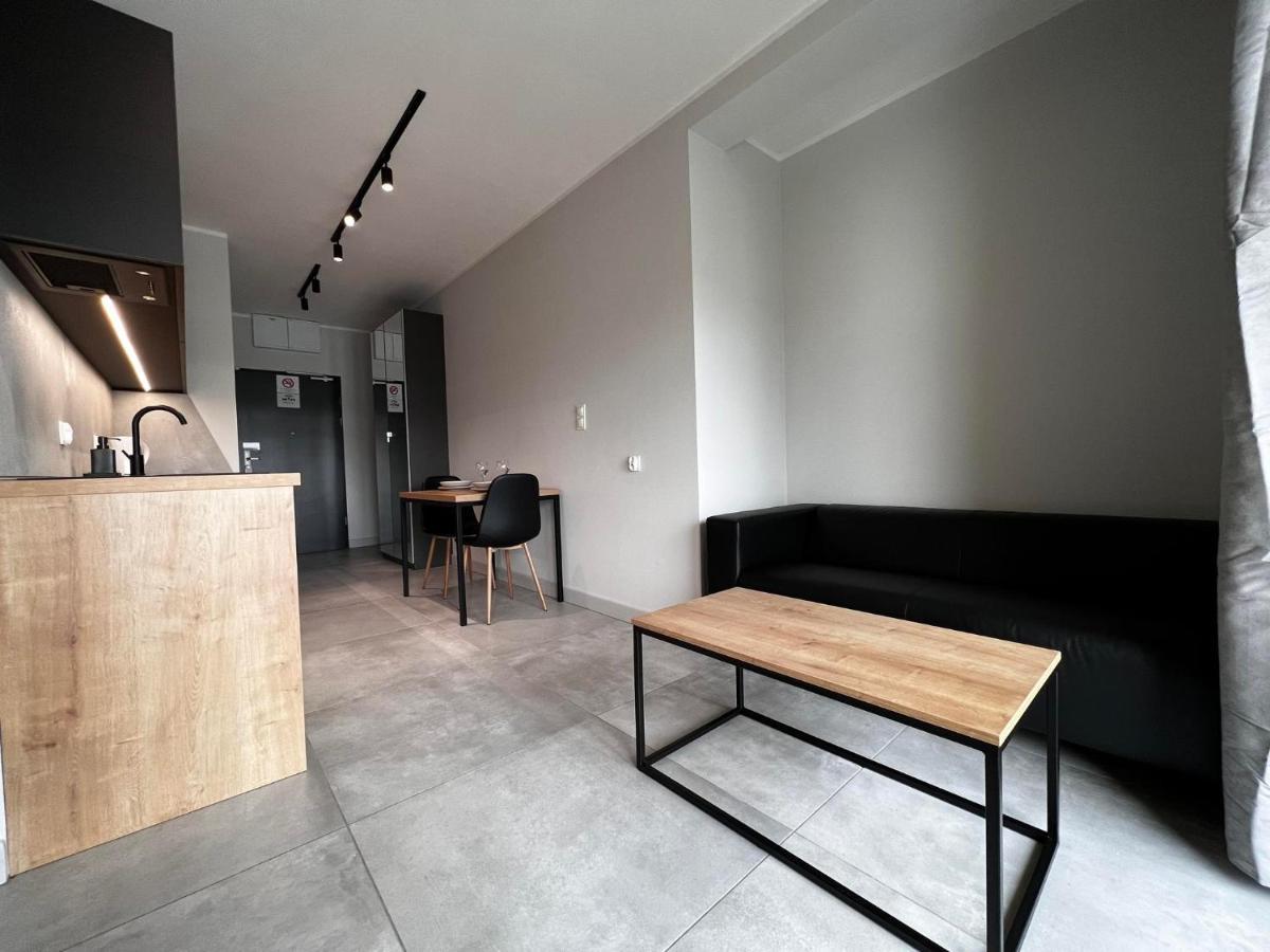 - Legnicka Business Center Apartment *