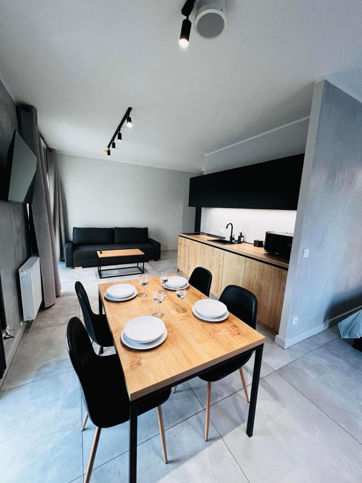 - Legnicka Business Center Apartment Wroclaw