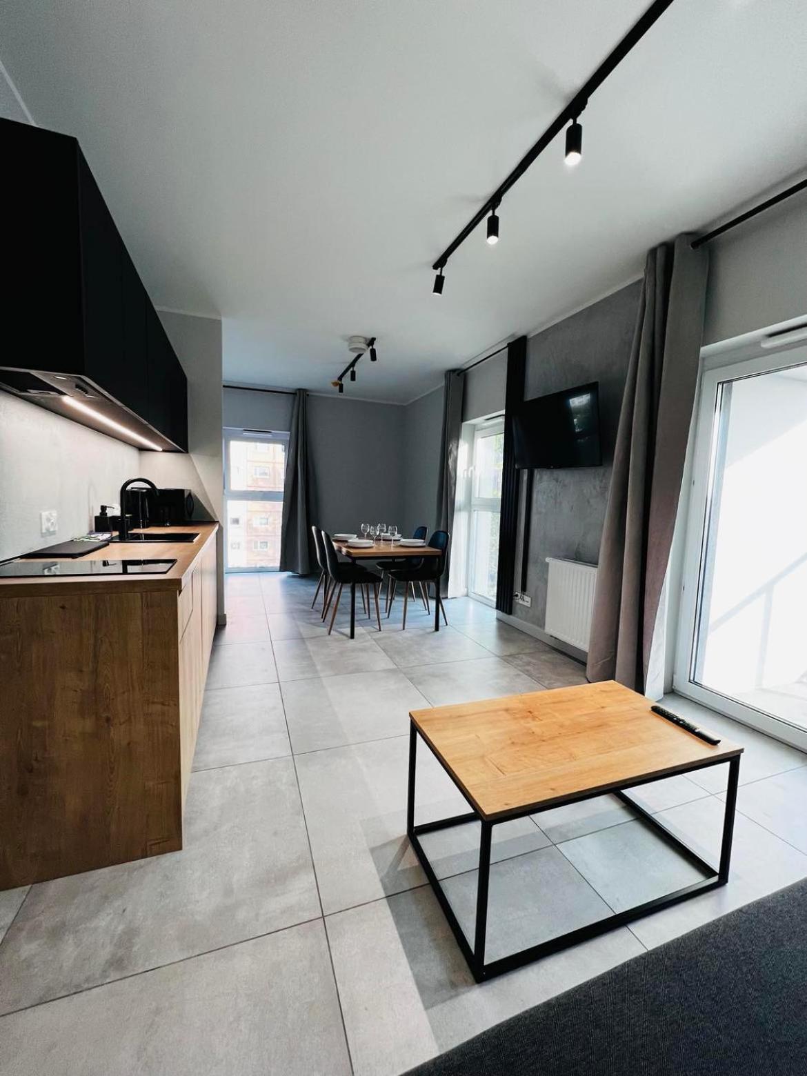- Legnicka Business Center *